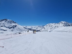 Snow and ski sports