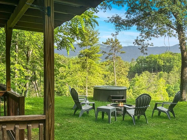 Lower 40 fire pit and tub with view