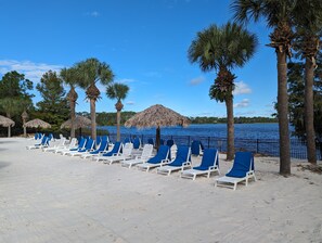 Beach area on Old Lake Davenport