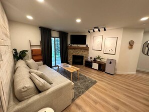 Living Room (1)