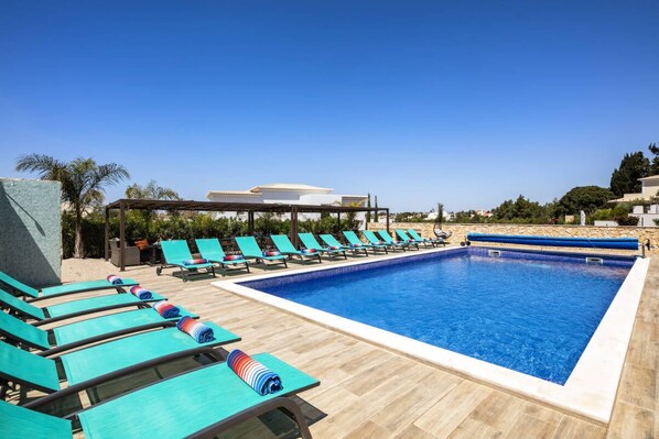 Carvoeiro rentals villa atlantica pool terrace