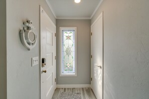 Entryway | Single-Story Home