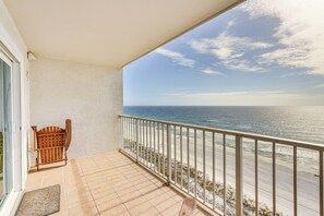 Private Balcony | 14th-Floor Unit | 7 Mi to Pier Park