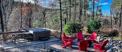 While Whispering Pines is not far off the beaten path it feels like it!  It's quiet, private, and the perfect place to take a break from the grind!
