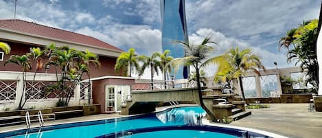 Infinitypool