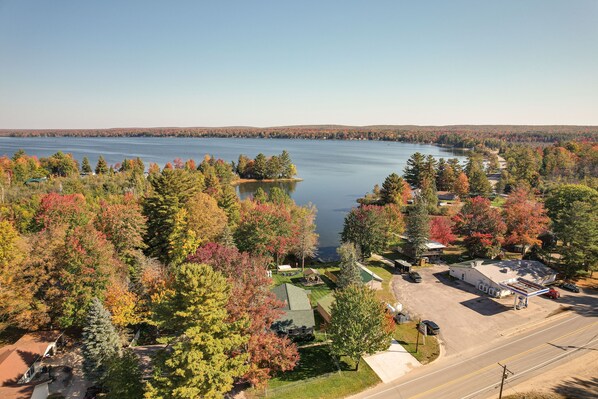 Kalkaska Vacation Rental | 3BR | 2BA | 1,624 Sq Ft | Step-Free Access