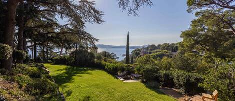 Vue mer sur la rade de Toulon