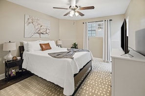 Cozy Queen Bed