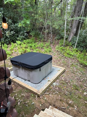 Private hot tub in the woods