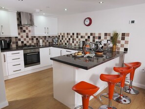 Open plan living space | 3 Park Mews, Weymouth