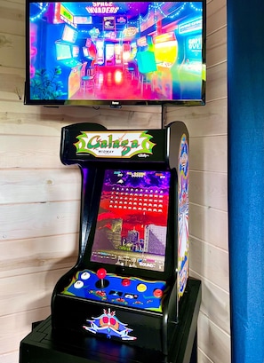 Arcade machines with over 400 games