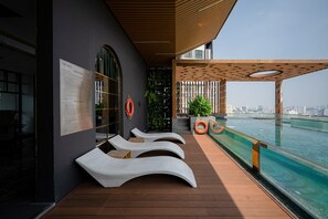 屋外プール