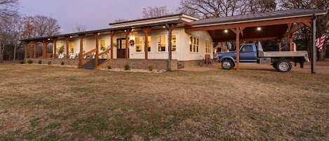 Front view of home