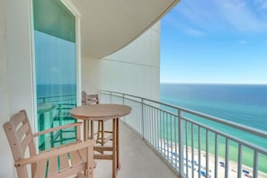 15th floor, CORNER UNIT, with rare wrap around balcony - VIEWS, VIEWS, VIEWS! *PLEASE NOTE FROM SEPTEMBER 15 - NOVEMBER 19, 2024, THERE WILL BE BALCONY REPAIRS, AND THE BALCONY WILL BE COMPLETELY LOCKED/UNABLE TO BE USED*