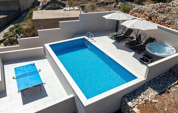 pool