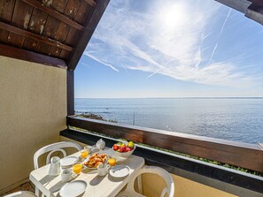 Sky, Cloud, Tableware, Water, Azure, Food, Chair, Naval Architecture, Building, Wood