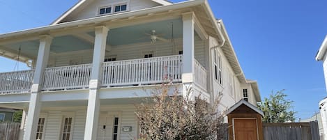 front of house showing private side entrance