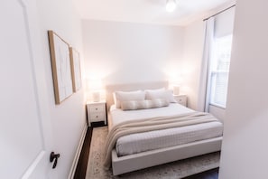 Bedroom 1: King Bed