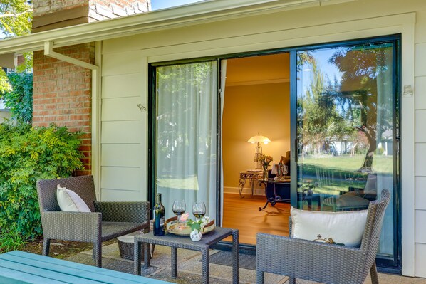 Napa Vacation Rental | 1BR | 1BA | 1,000 Sq Ft | Step-Free Entry