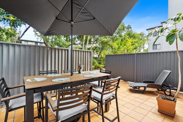 Outdoor dining