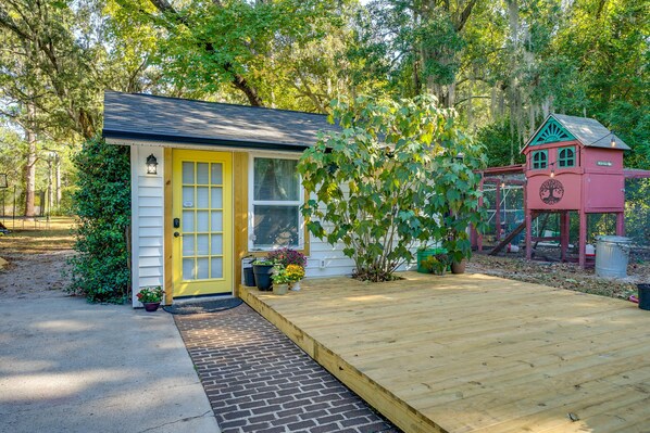 Leland Vacation Rental | Studio | 1BA | Step-Free Access | 350 Sq Ft