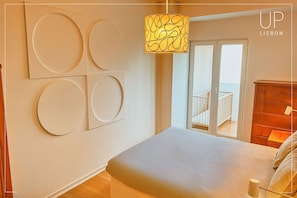 Simple, unpretentious decor with neutral and pastel tones for relaxation.