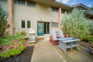 Private Patio | Gas Grill | Lake Views