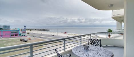 Biloxi Vacation Rental | 2BR | 2BA | 1,350 Sq Ft | Step-Free Access via Elevator