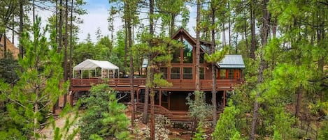 Pine Vacation Rental | 2,078 Sq Ft | 3BR | 2.5BA | Stairs Required