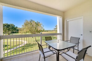 Private Balcony | Golf Course View | 5 Community Swimming Pools