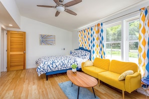 Retro Style Living Space 😎. All NEW Fresh clean Retro River style living