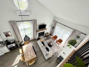 Living room/dining room seen from above (mezzanine)