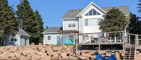 Sea Change Cottage is located on the beach in a family friendly area.