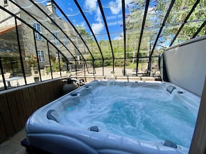 Bain à remous extérieur