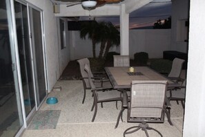Outdoor dining