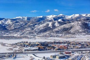 Redstone is such a cute area with lots of shopping and SO close to the ski resorts