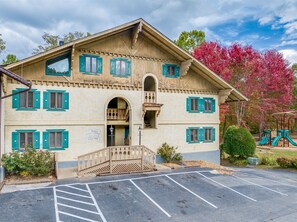 Front view of Alpine Condo with parking
