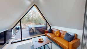 TinyCabin3-Living