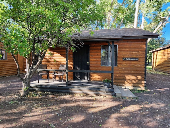 The Cottonwoods Cabin at Lazy Oaks Resort