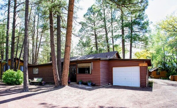 The Oaks Cabin