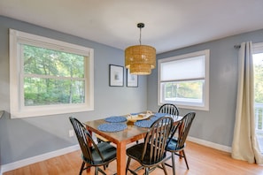 Dining Room | Dishware & Flatware Provided