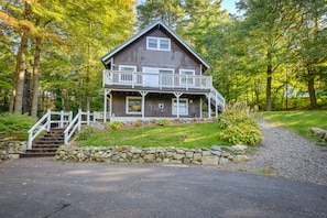 Parking | Driveway (3 Vehicles) | Side of the Home (2 Vehicles) | RV/Trailer