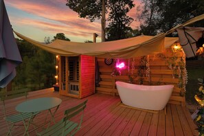 Outdoor Bath and Sauna