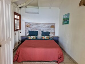 Room A queen size (1)