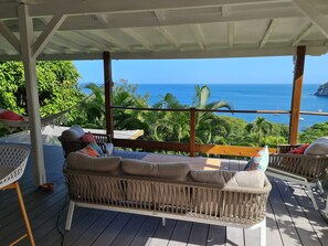 terrace with seaview (1)