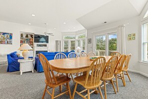 Dining Area - Top Level