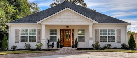 | The Green Jacket by Boutiq Luxury Vacation Rentals | Augusta, Georgia