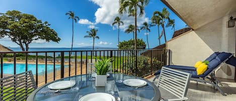 Private lanai features dinging for 4