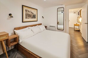 Queen Square Hideaway, Liverpool - Host & Stay