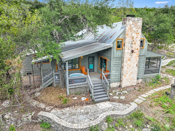 Enjoy the tranquility of the Texas Hill Country from Hidden Gem